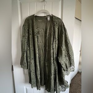 Catherine’s lace overpiece 5x sage green